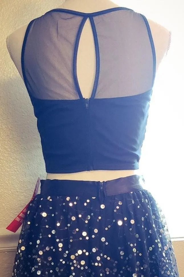 NWT Prom  Sequin Two Piece Dress. - Image 5