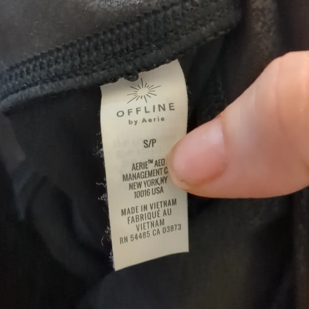 Aerie offline black faux leather leggings size small - Image 4