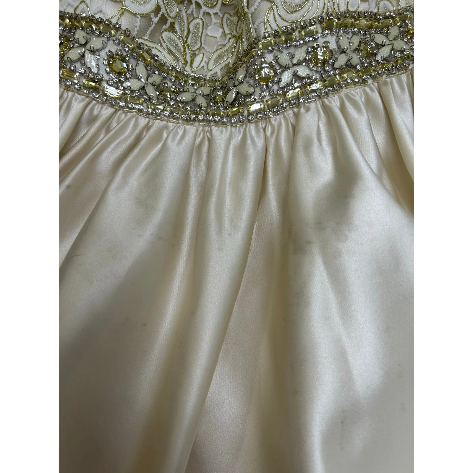 JVN BY JOVANI SHORT COCKTAIL/HOMECOMING DRESS IN IVORY. SIZE 6 *with flaw* - Image 6