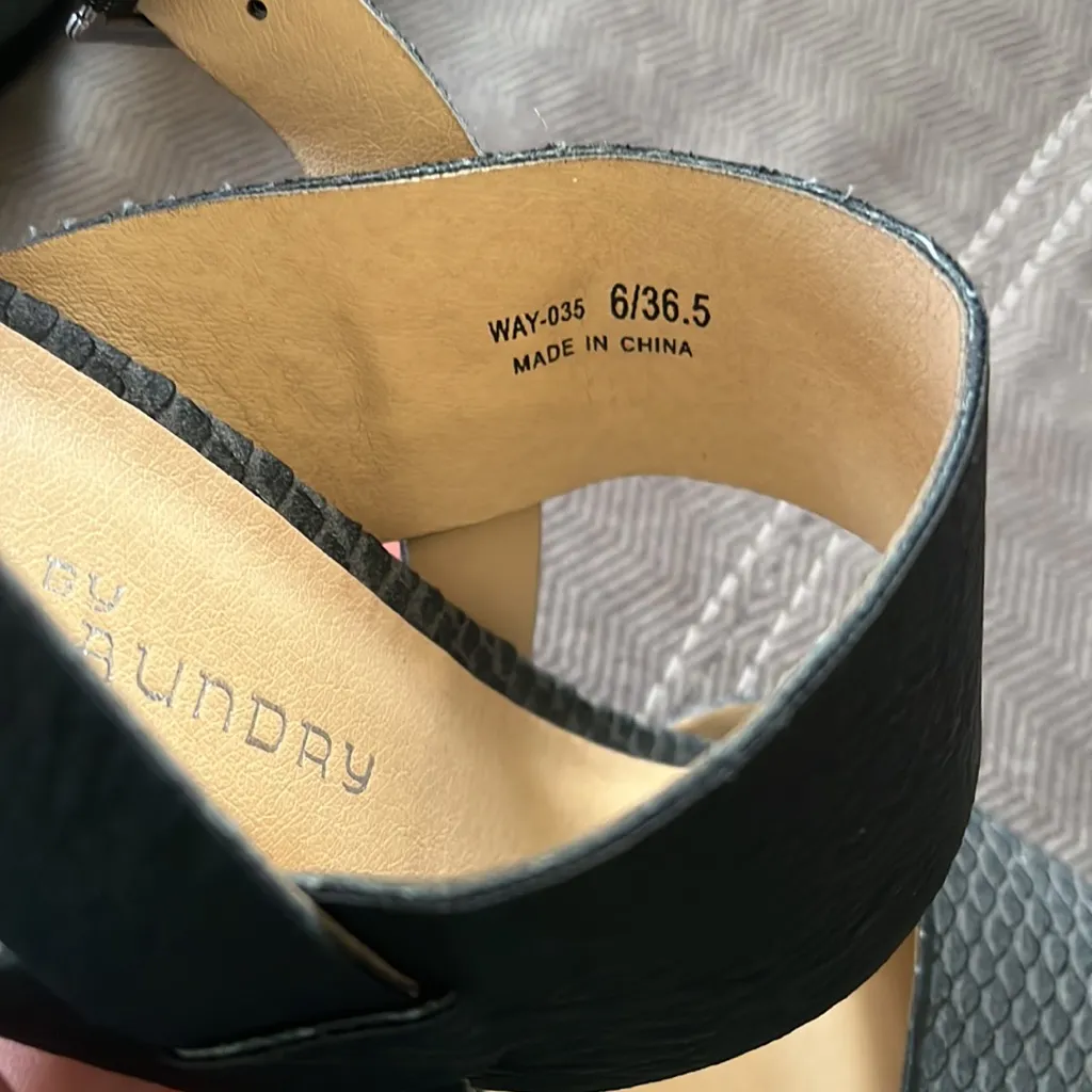 Snake print heels - Image 2