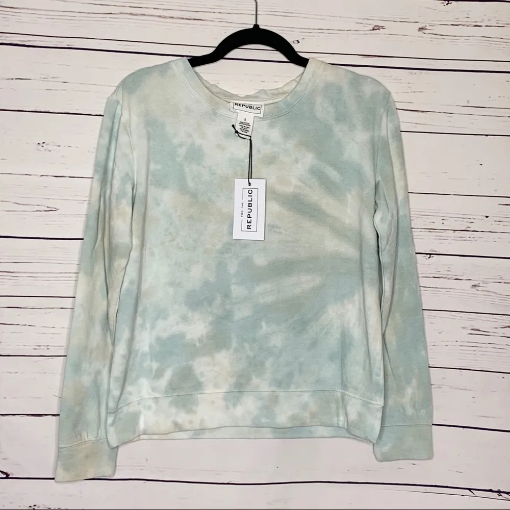 NWT FOR THE REPUBLIC Mint Green Tie Dye Pullover Sweatshirt Top Size Small - Image 3