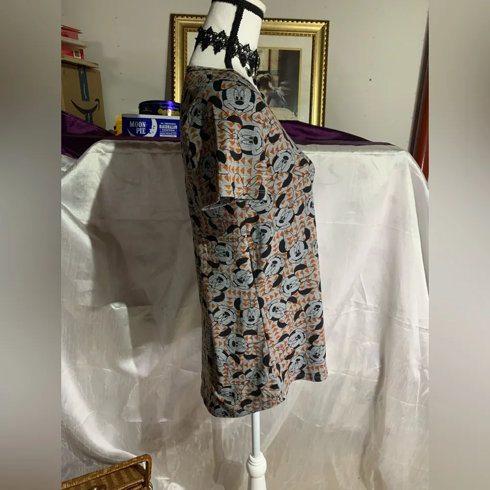 Lularoe Classic T Disney Minnie Mouse Top - Image 6
