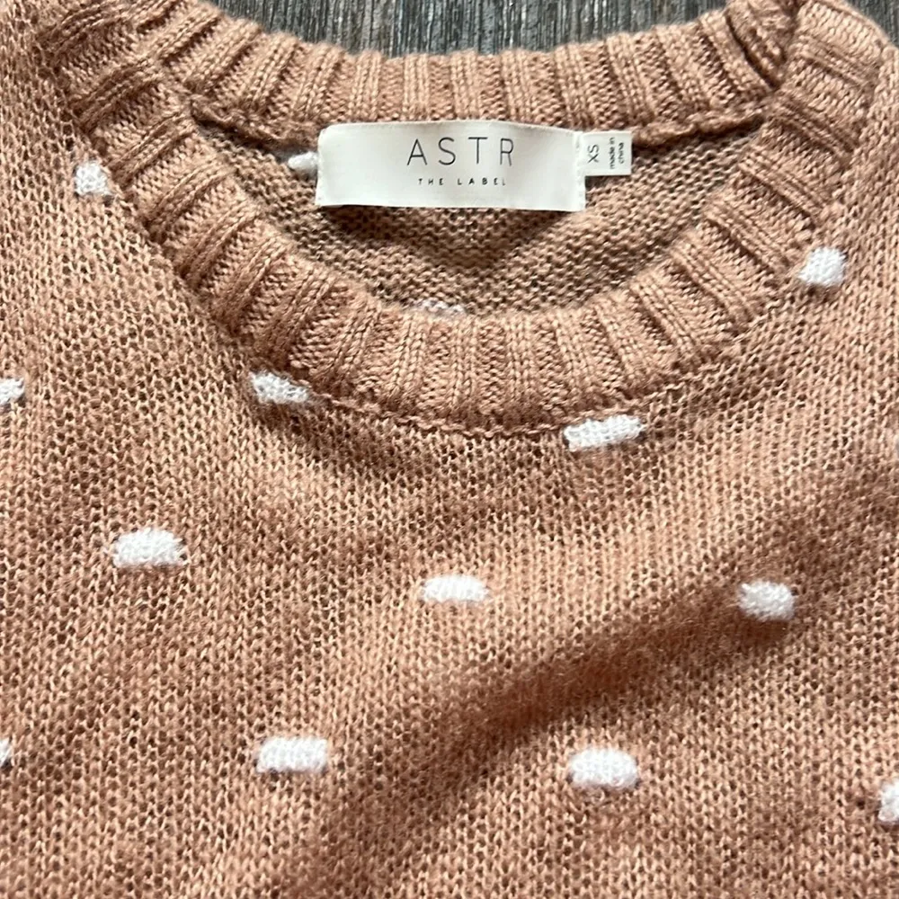 ASTR Polka Dot Short Sleeve Sweater - Image 2