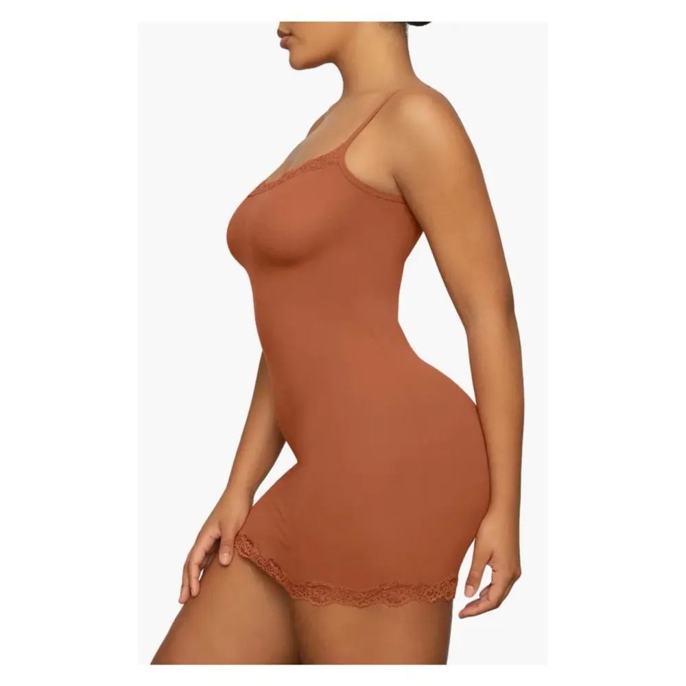 Skims fit everybody lace slip dress in bronze NWT - Image 3