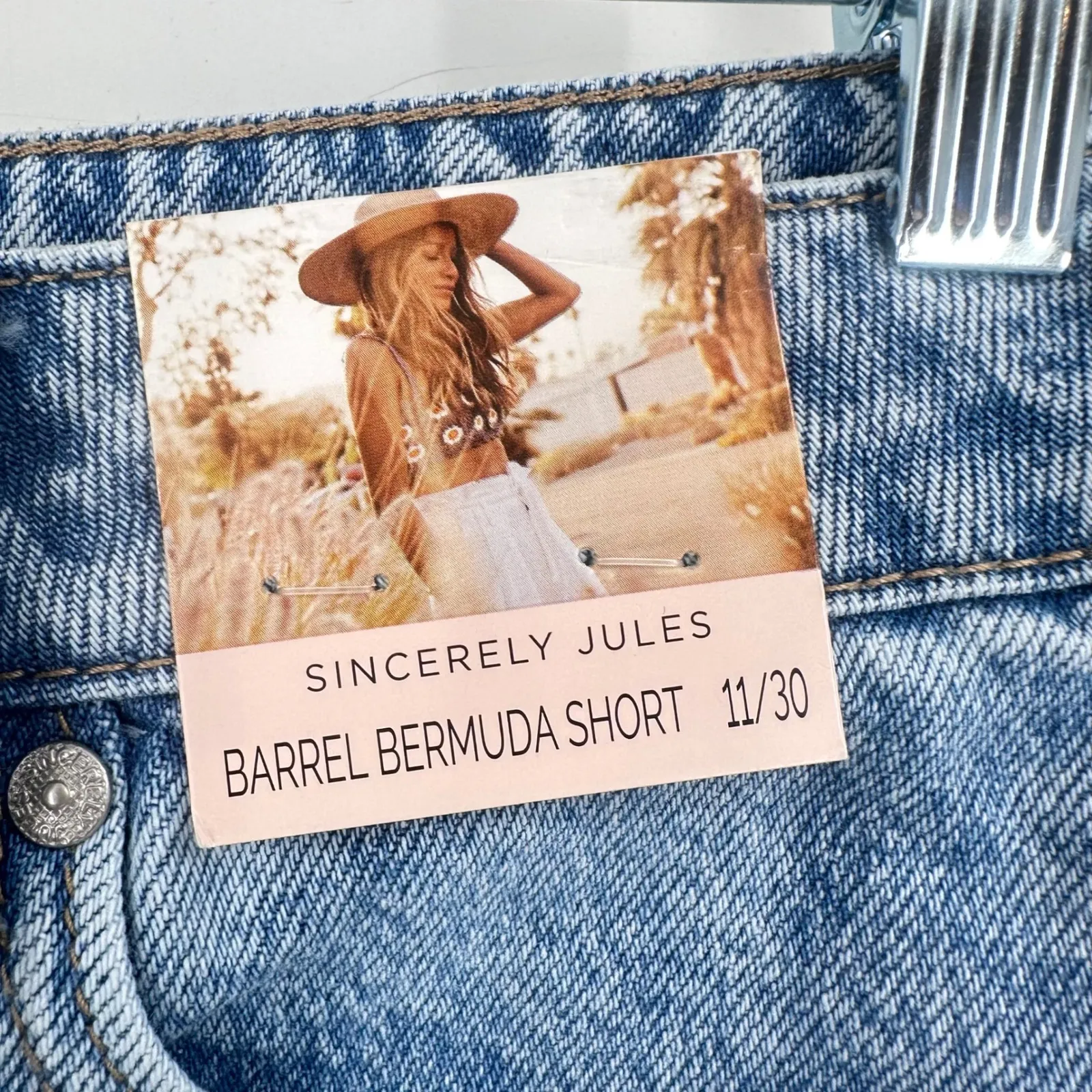 NWT Sincerely Jules‎ Barrel Bermuda Denim Shorts Size 11/30 Blue Wash Cotton - Image 5