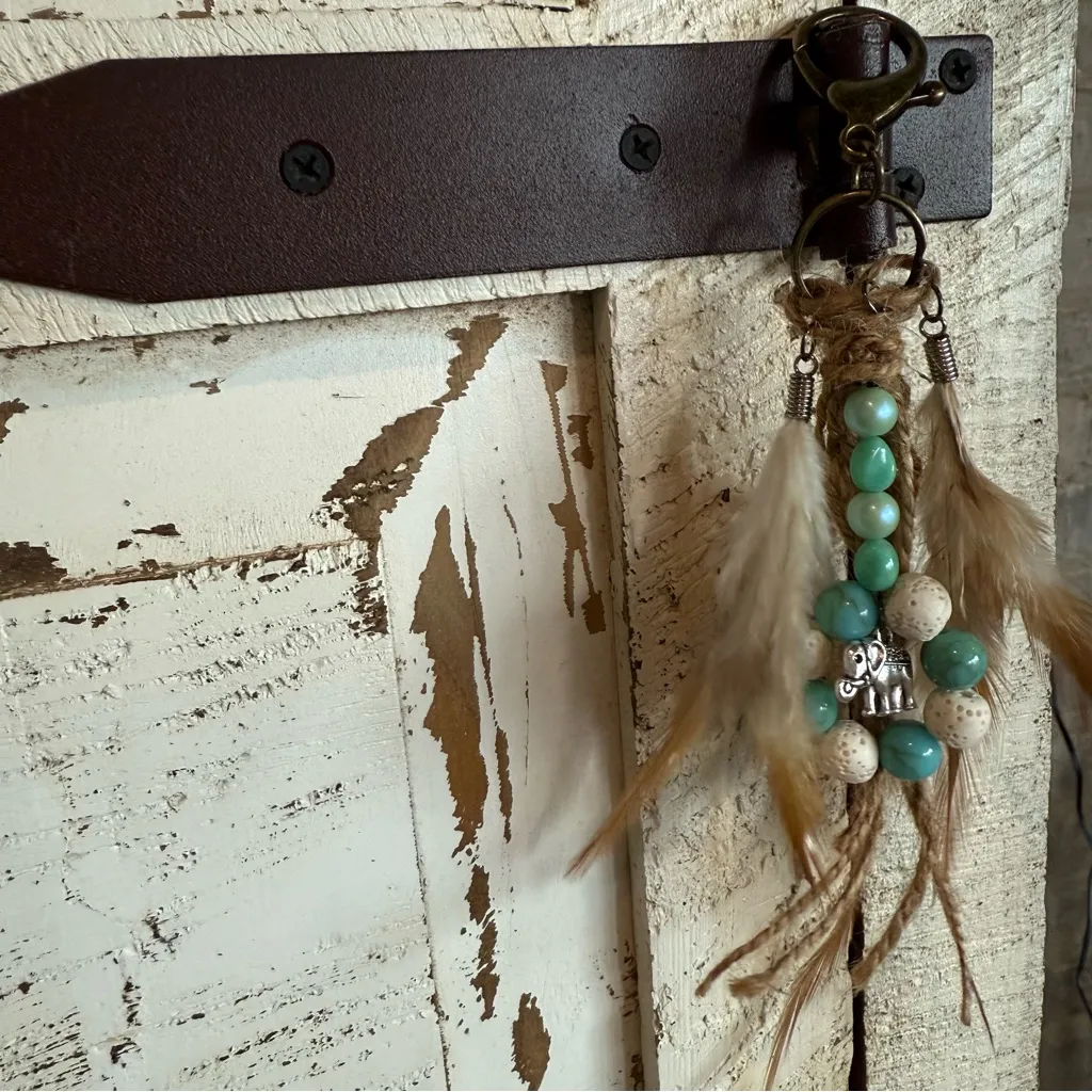 Boho Feather and Bead Key Holder - Image 4