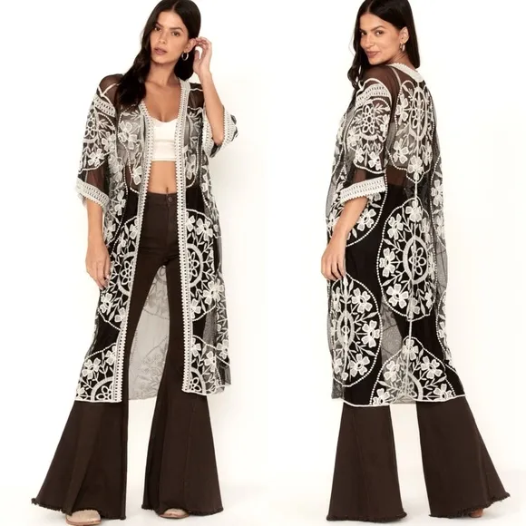 NWOT Floral Lace Medallion Kimono Open Front Cardigan One Size - Image 2