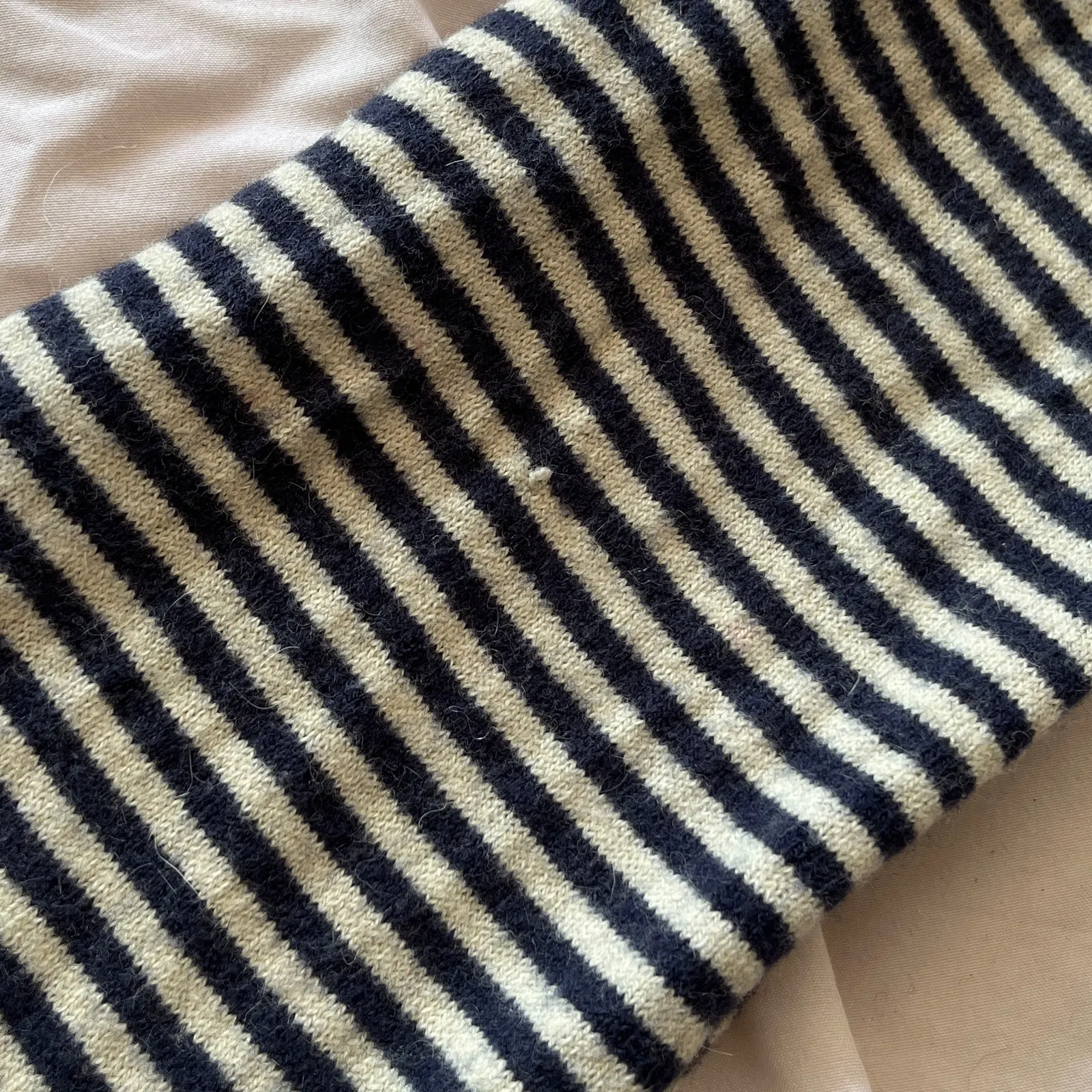 VTG Y2K American Eagle Outfitters | Navy Blue + White Pinstripe Scarf | Logo - Image 7