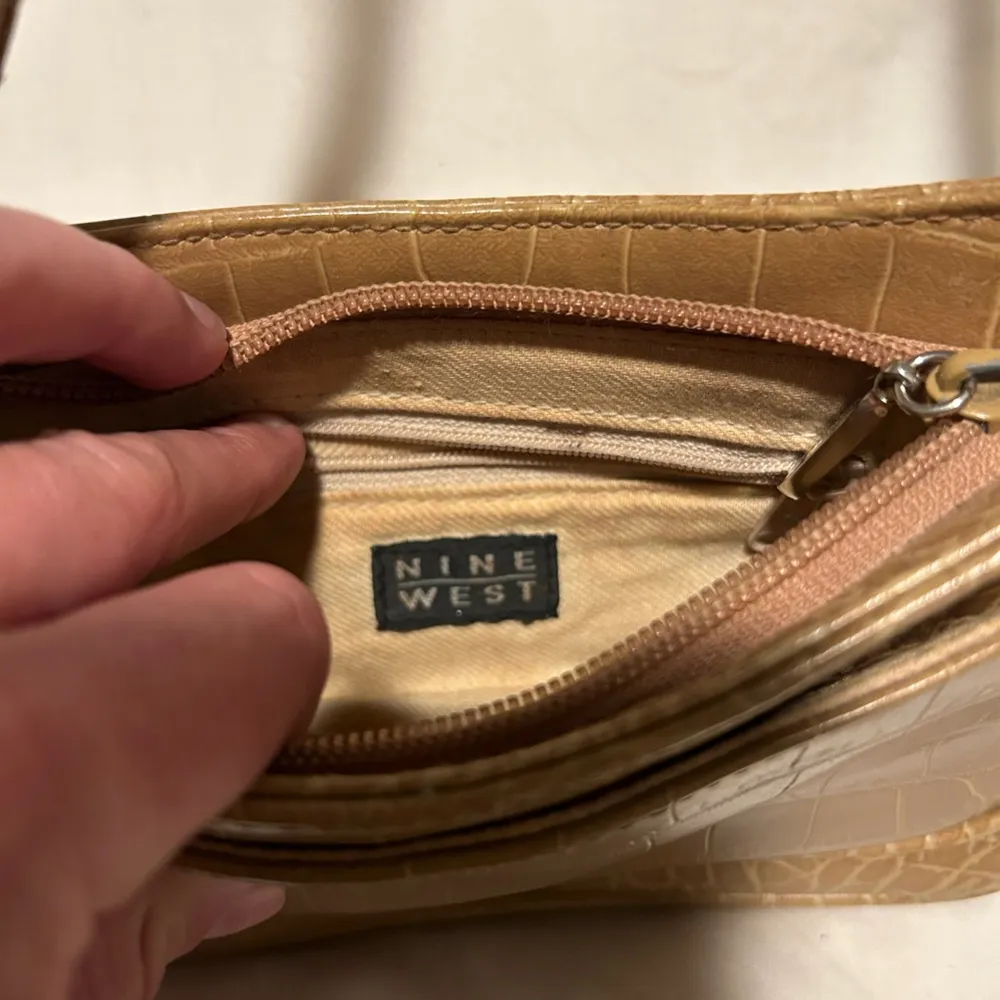 Vintage snake skin crocodile Nine West camel mini shoulder bag! - Image 3