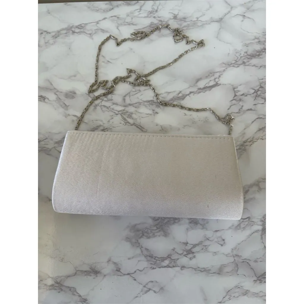 Stuart Weitzman Silver Rhinestone Satin‎ Evening Clutch Bag - Image 3