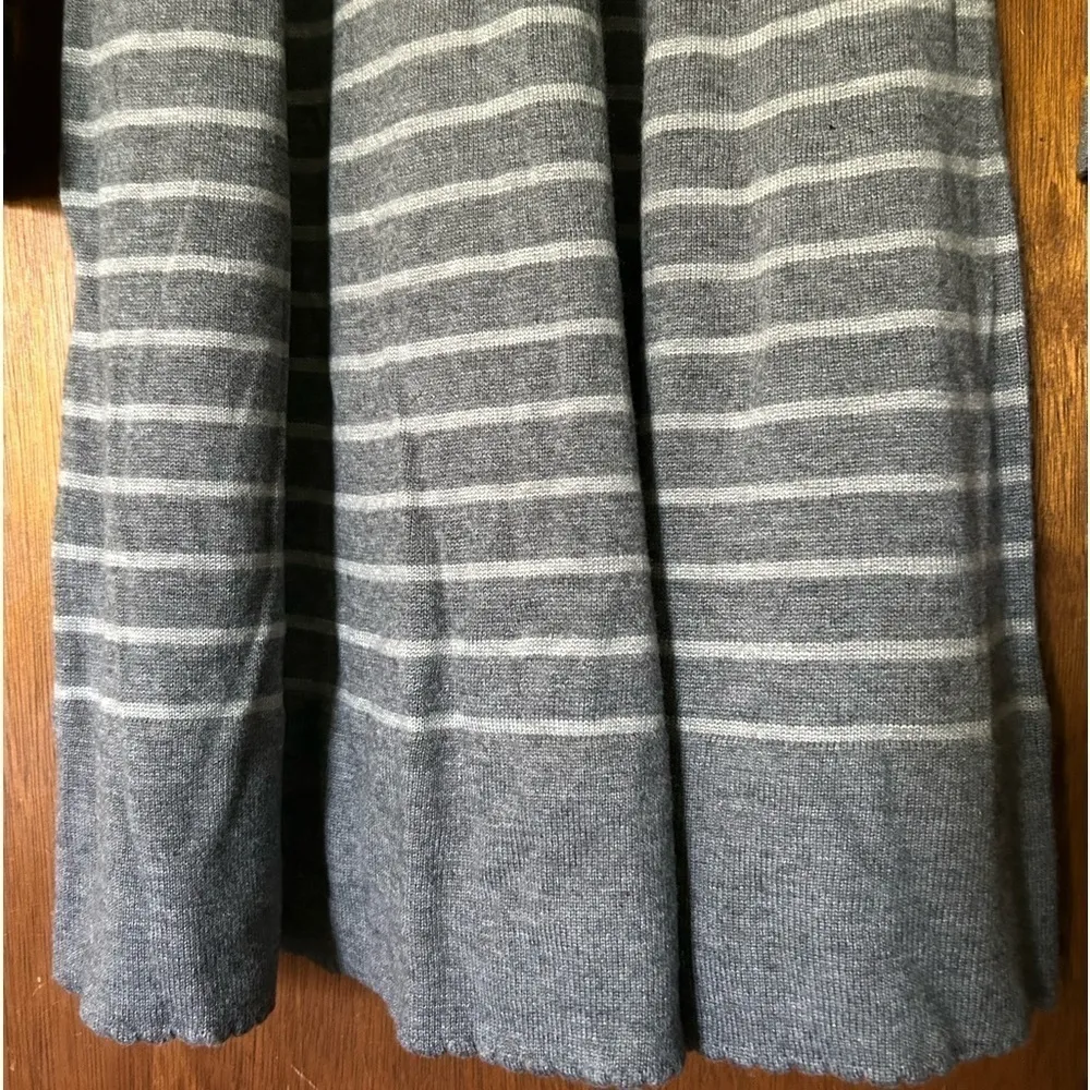 Philosophy cashmere blend long sleeved strip sweater dress size M gray and gold - Image 5