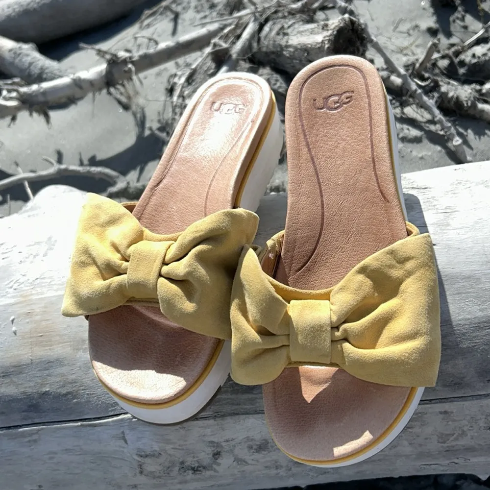 UGG  Yellow Bow Platform Sandals Size 6.5 - Image 6