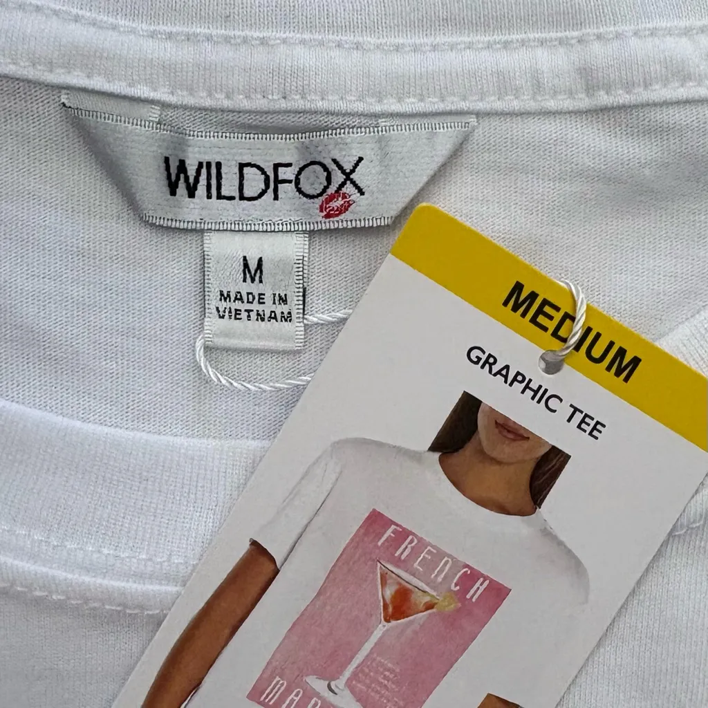 NEW Wildfox Women’s size M Graphic T-Shirt French Martini Ryan Top White - Image 5