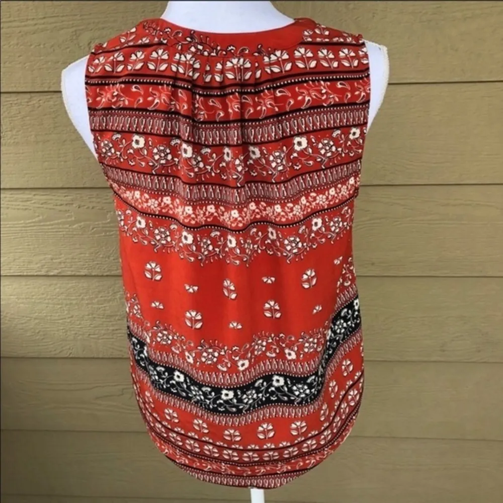 Cupcakes & Cashmere Split V-Neck Print Blouse XS - Image 5