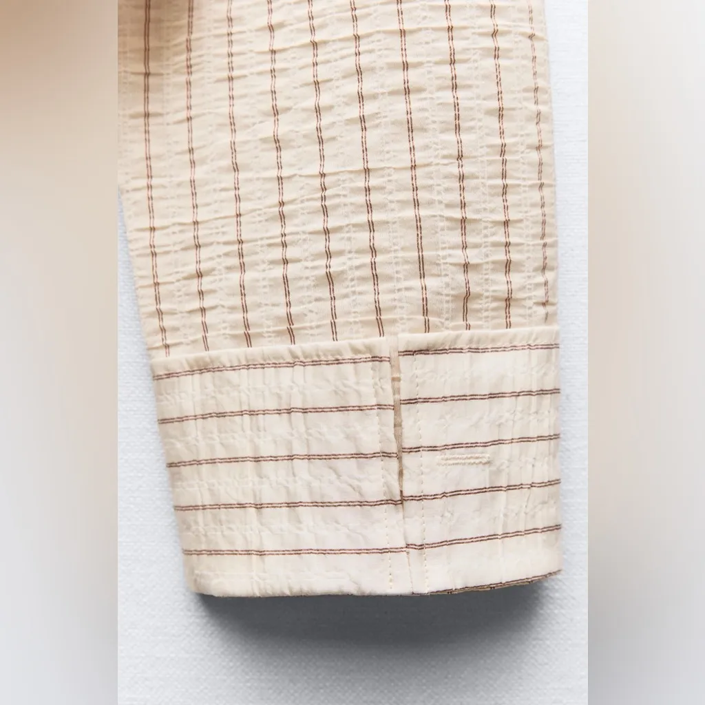 Zara NWT wrinkled effect long sleeve collared button front cropped shirt - Image 11