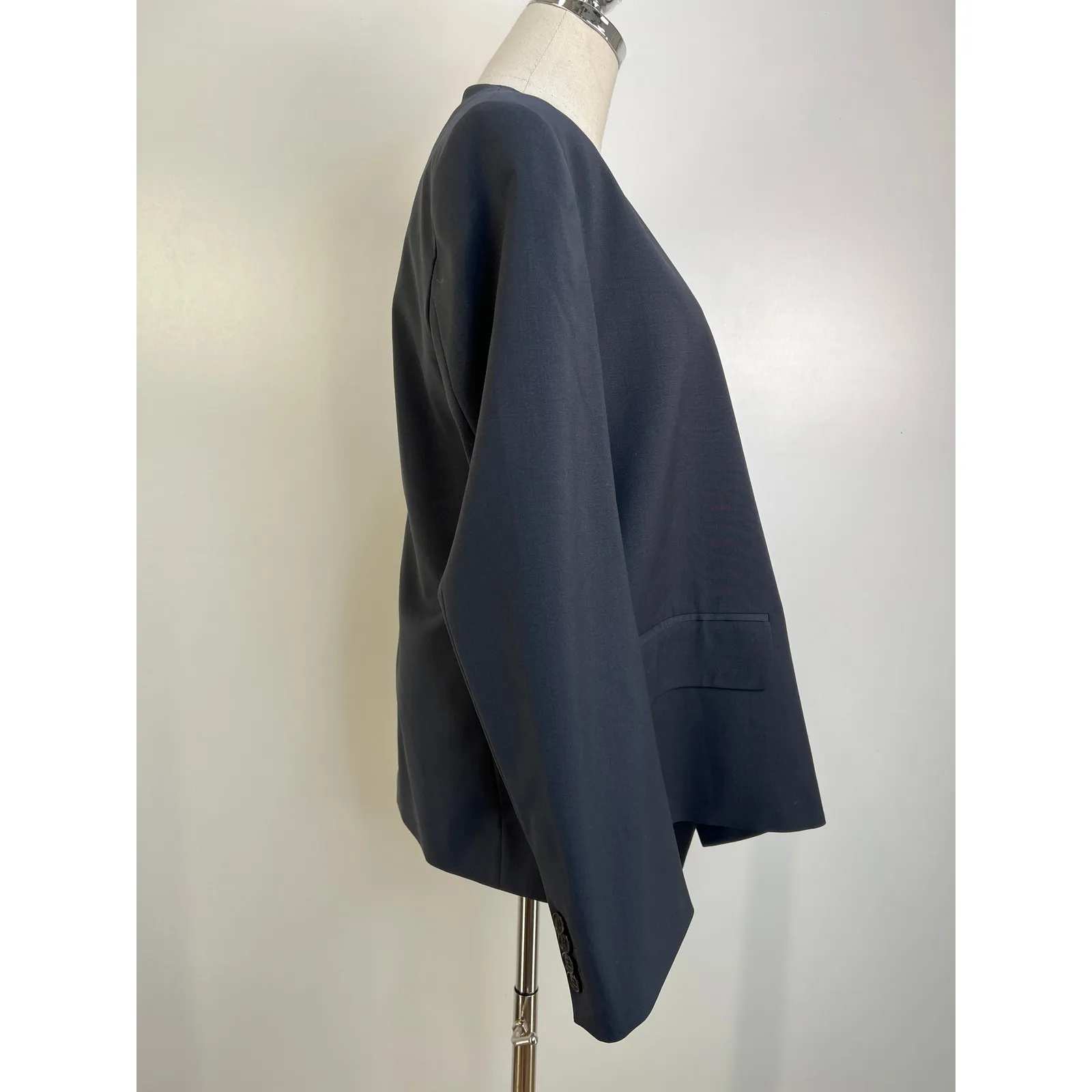 Low Classic Curved Neck Blazer Navy Blue - Image 8