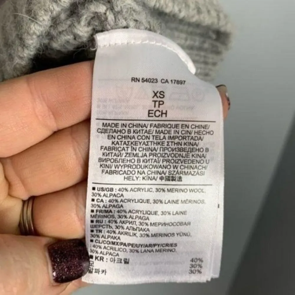 Banana Republic Grey Knit Sweater Size XS - Image 4