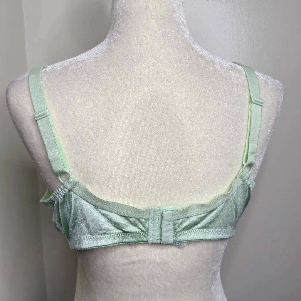 Vintage Mint Green Bra Size 42C No padding or underwire - Image 2
