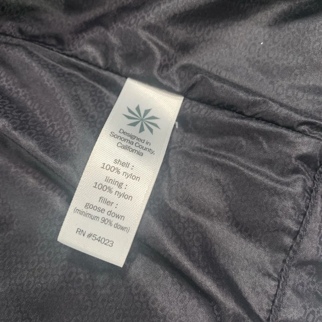 Athleta Black Puffer Vest goose down - Image 7