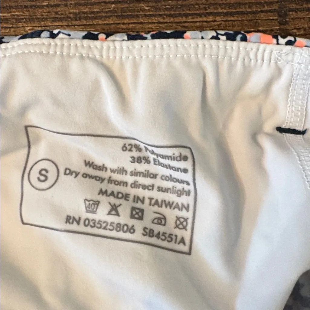 Sweaty Betty Power Cropped Workout Leggings Blue Mosaic Print Small - Image 6