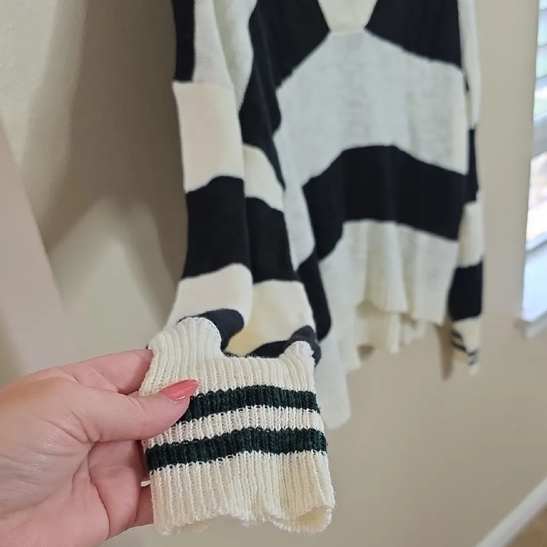 Preppy Sweater Black and White Striped V-Neck Long Sleeve Collared Knit Large - Image 3