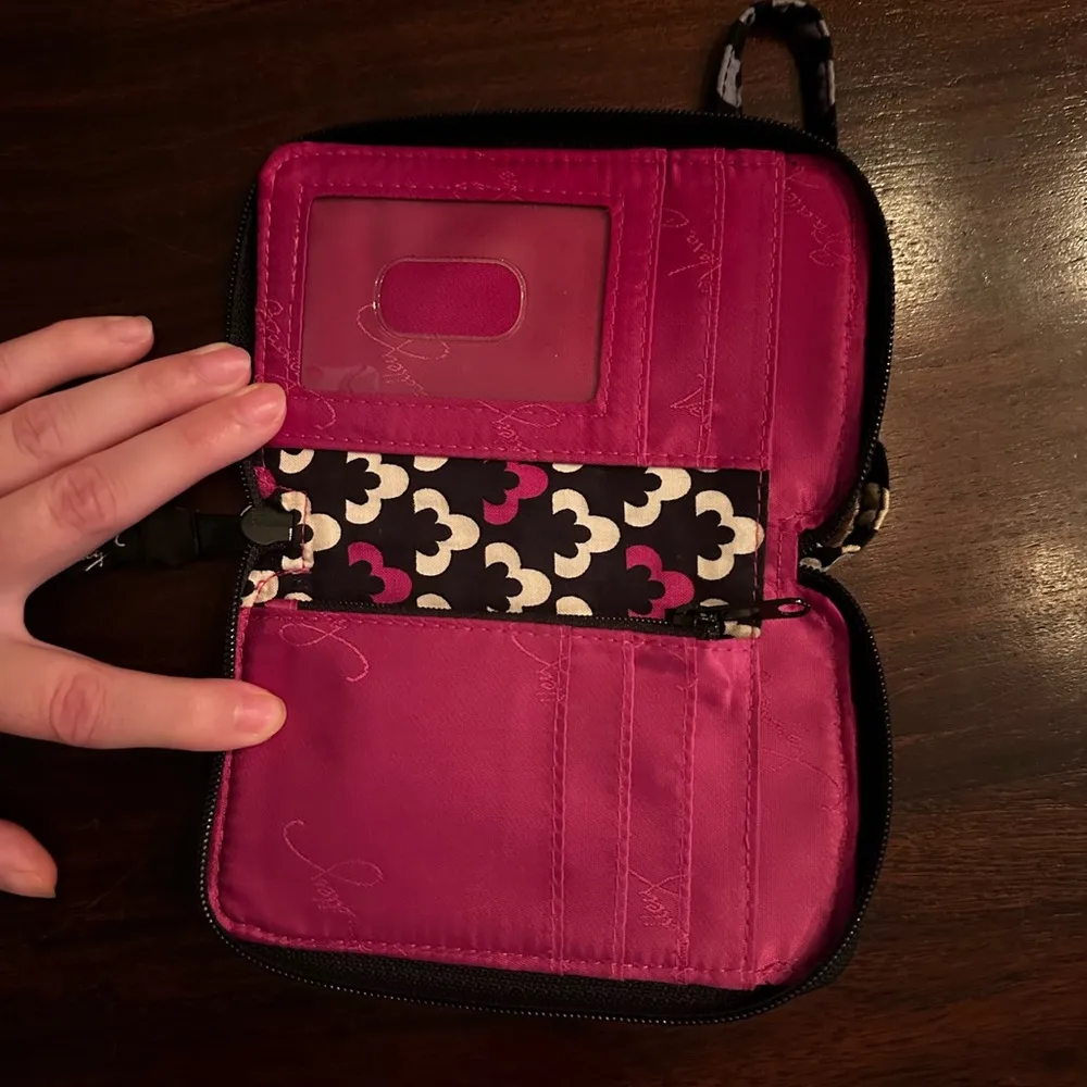 Vera Bradley Wristlet - Image 3