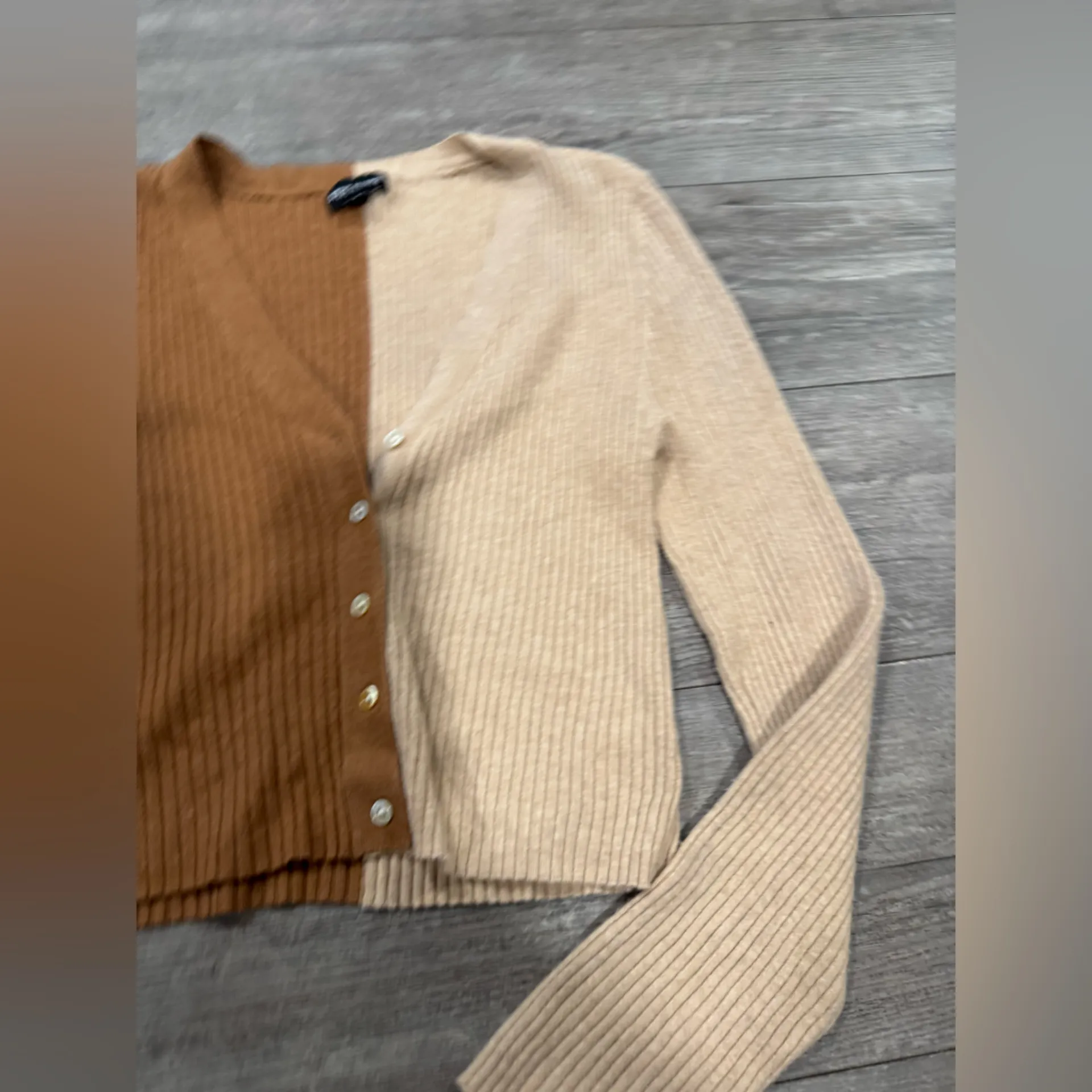 Steve Madden Brown and Tan Cardigan - Image 6