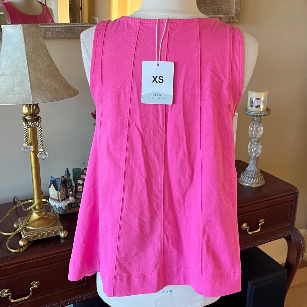 Bubblegum Pink Sleeveless Top and Shorts Set Size XS - Image 6