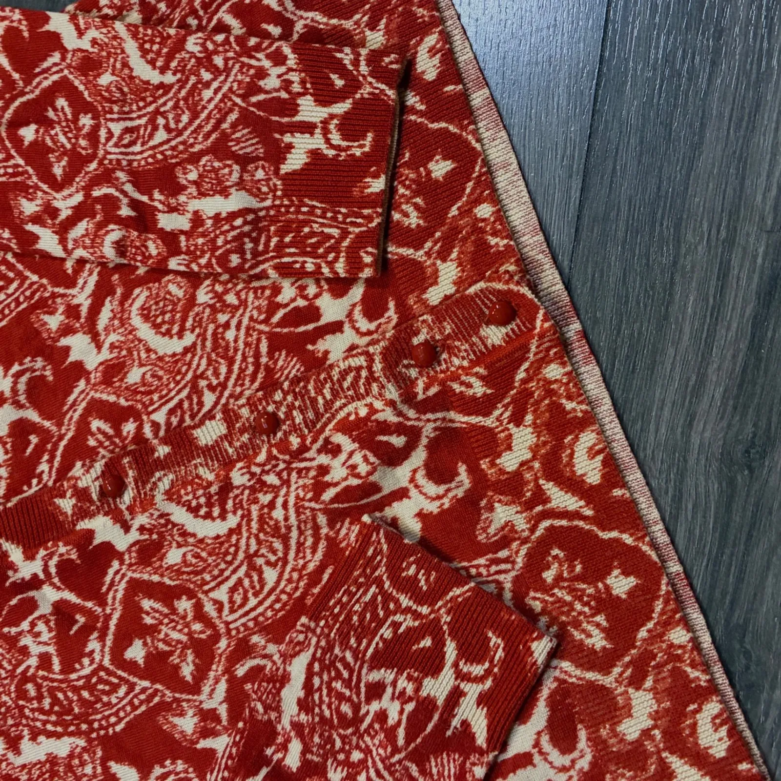 Talbots Petites Cardigan Sweater Red Paisley Print 100% Merino Wool Large Petite - Image 3