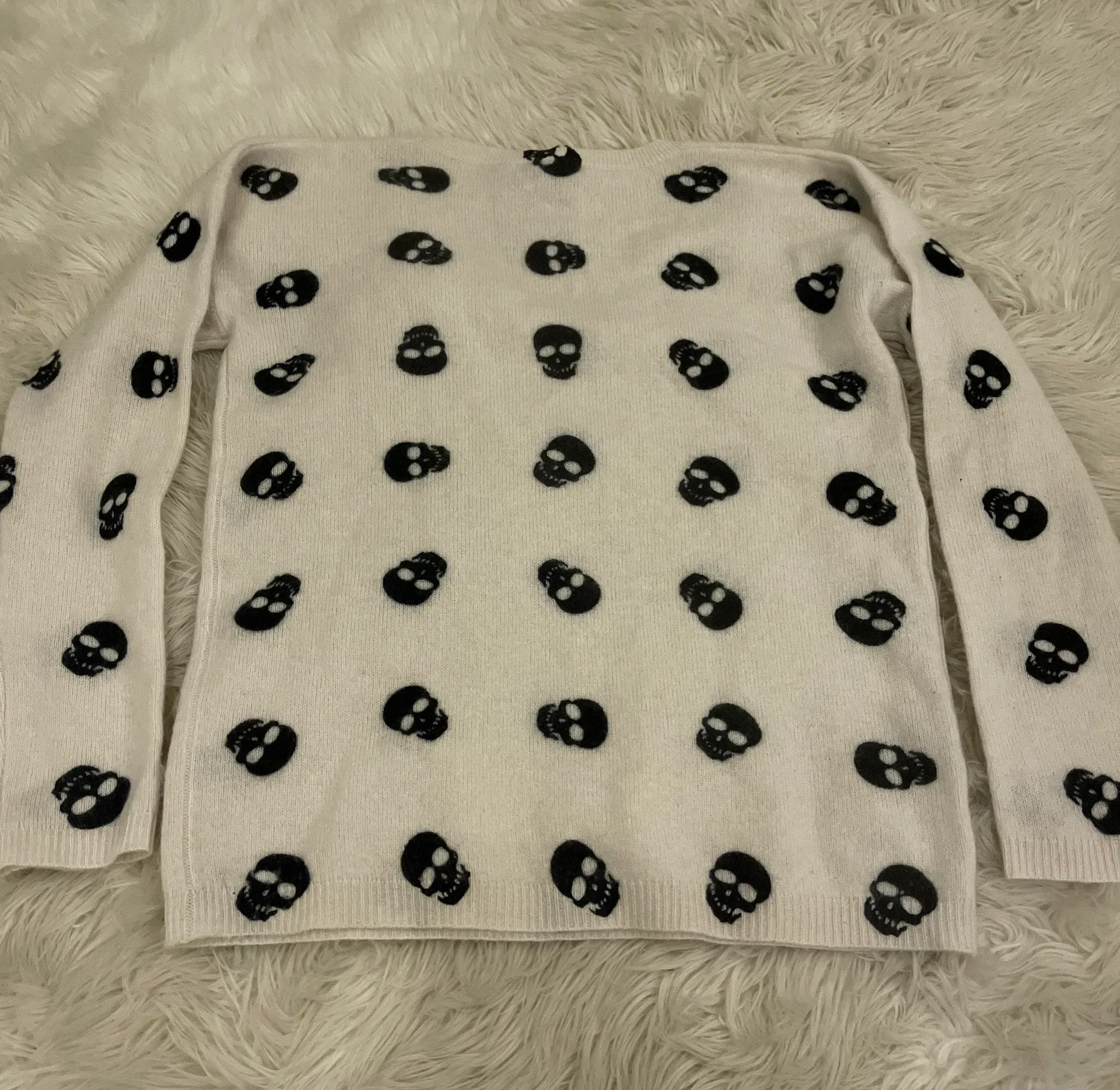 AQUA Cashmere Skull Sweater - Image 2