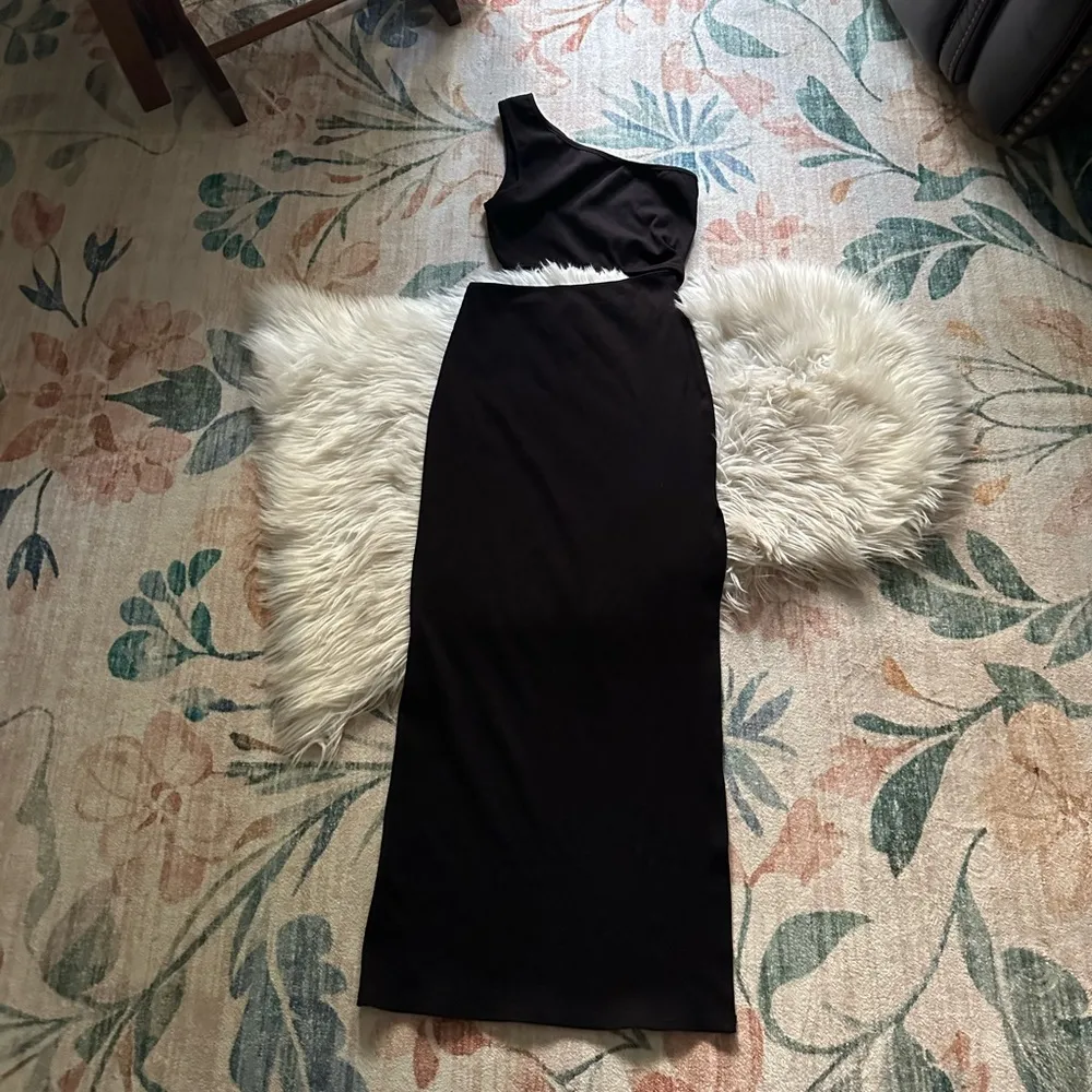 LULU’S Spice Things Up Black Cutout Midi Dress - Image 6