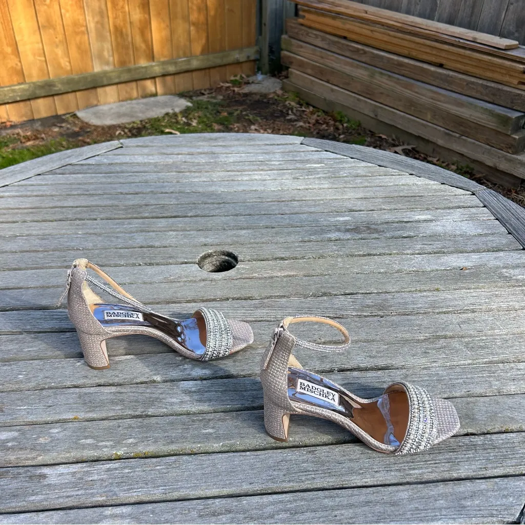 Nwot Badgley Mischka 'Kameryn' Open-toe Block Heels in pale gold size 5 - Image 2