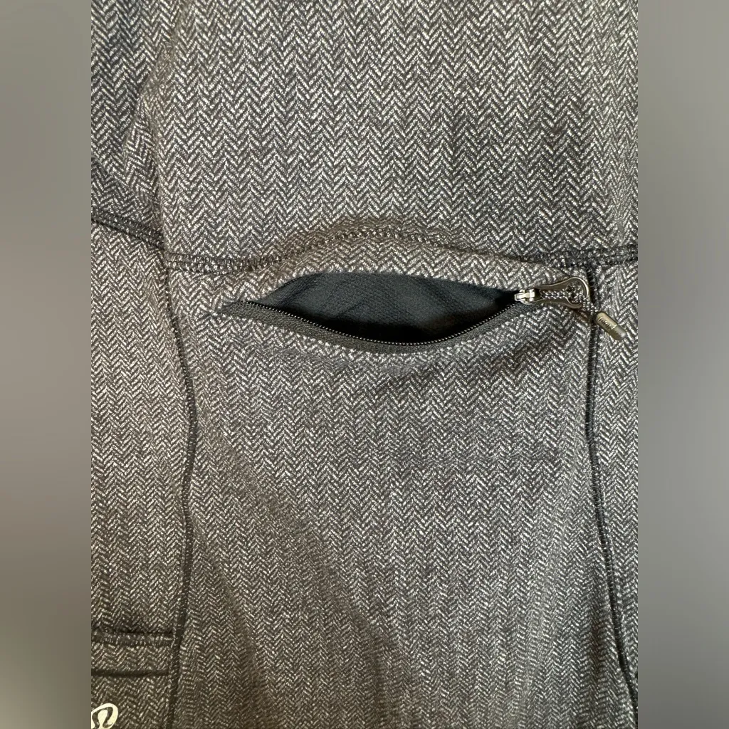 Lululemon Base Runner 1/2 Zip Heathered Herringbone Heathered Black size 6 - Image 13