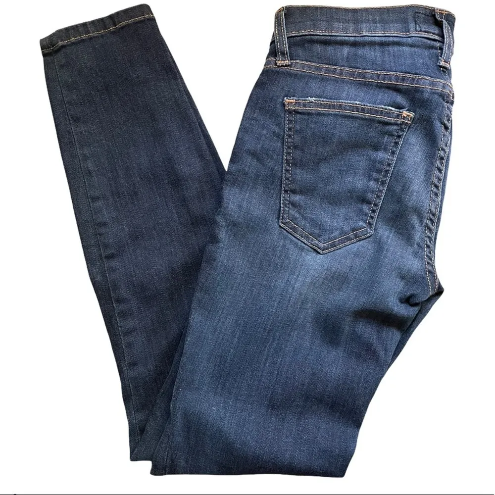 Current/Elliott Stiletto Distressed Blue Jeans 24 - Image 3