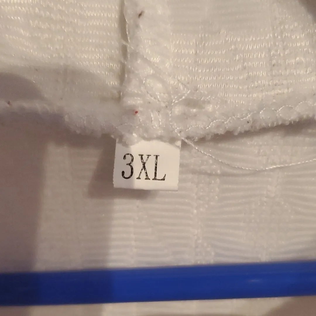 Elegant White Cable Knit Turtleneck Sweater Size undefined - Image 3