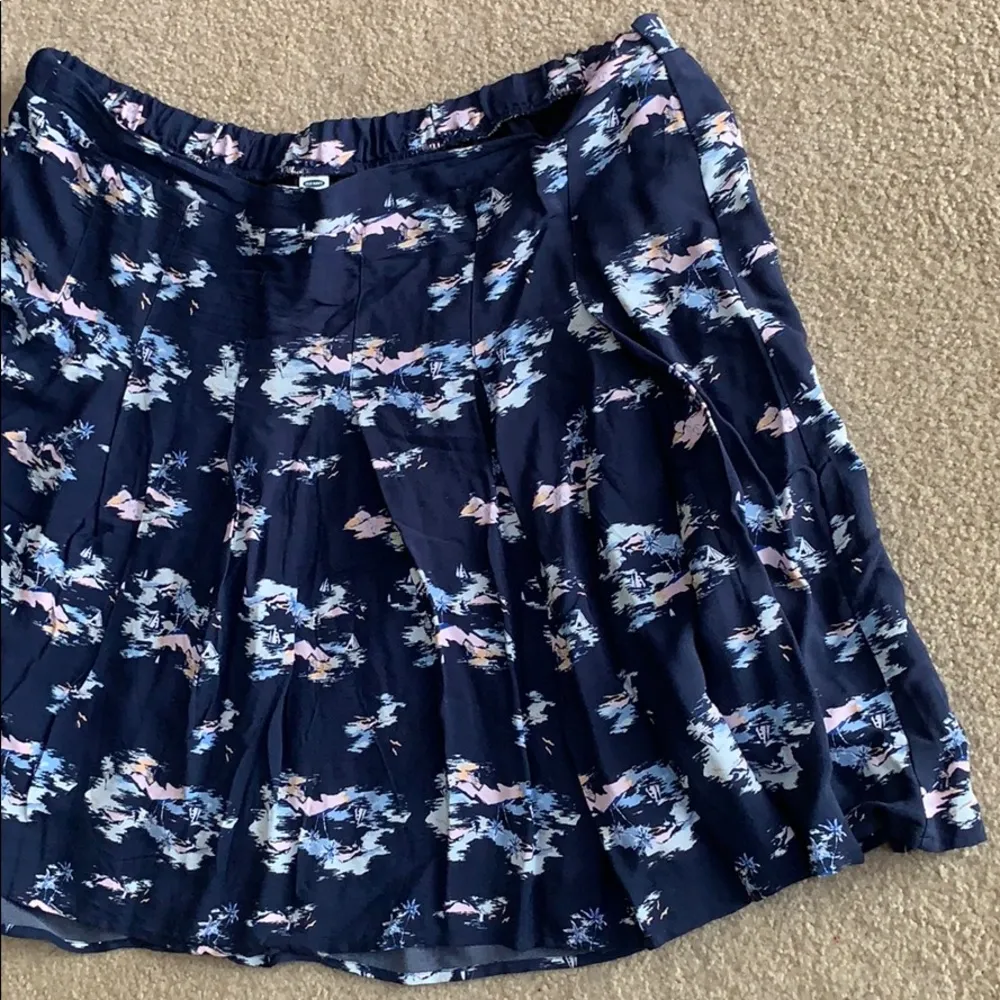 Old navy beachy skirt navy size XXL - Image 3