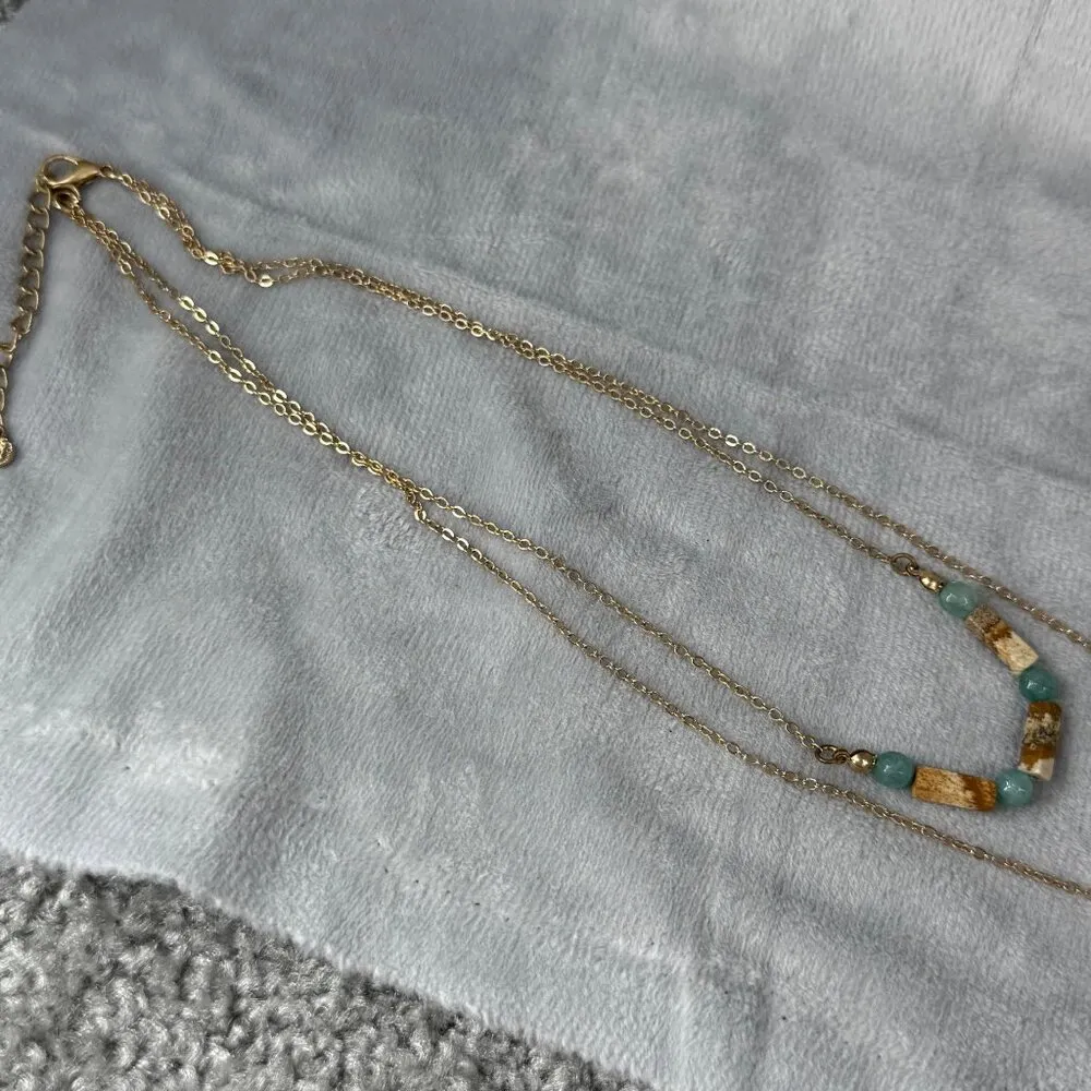 Layered Turquoise Brown Colors Stone Beaded Necklace Gold Tone Chain and Pendant - Image 9