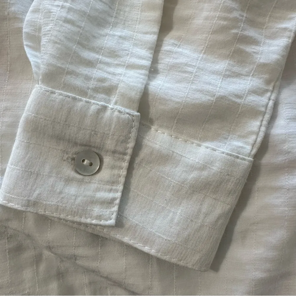 Grade & Gather women's small long sleeve button down shirt - Image 5