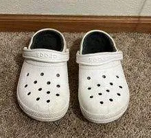 Crocs Fuzzy - Image 2