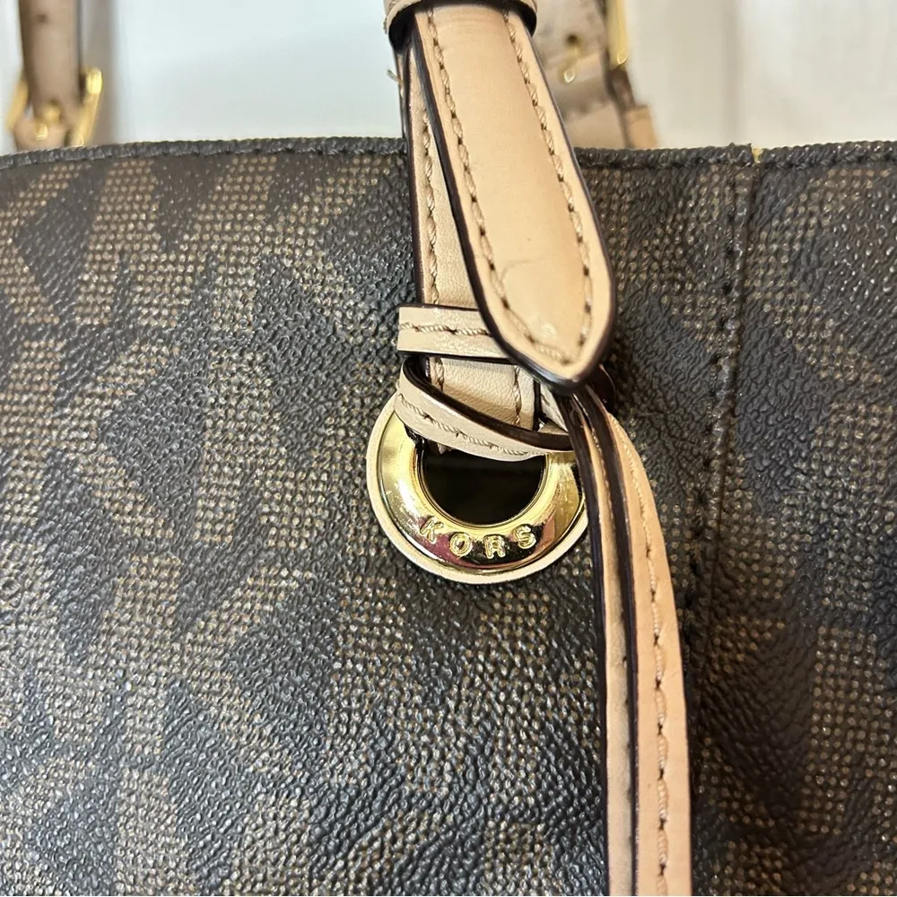 Michael Kors Jet Set Travel East West Signature Brown Tote Bag - Image 3