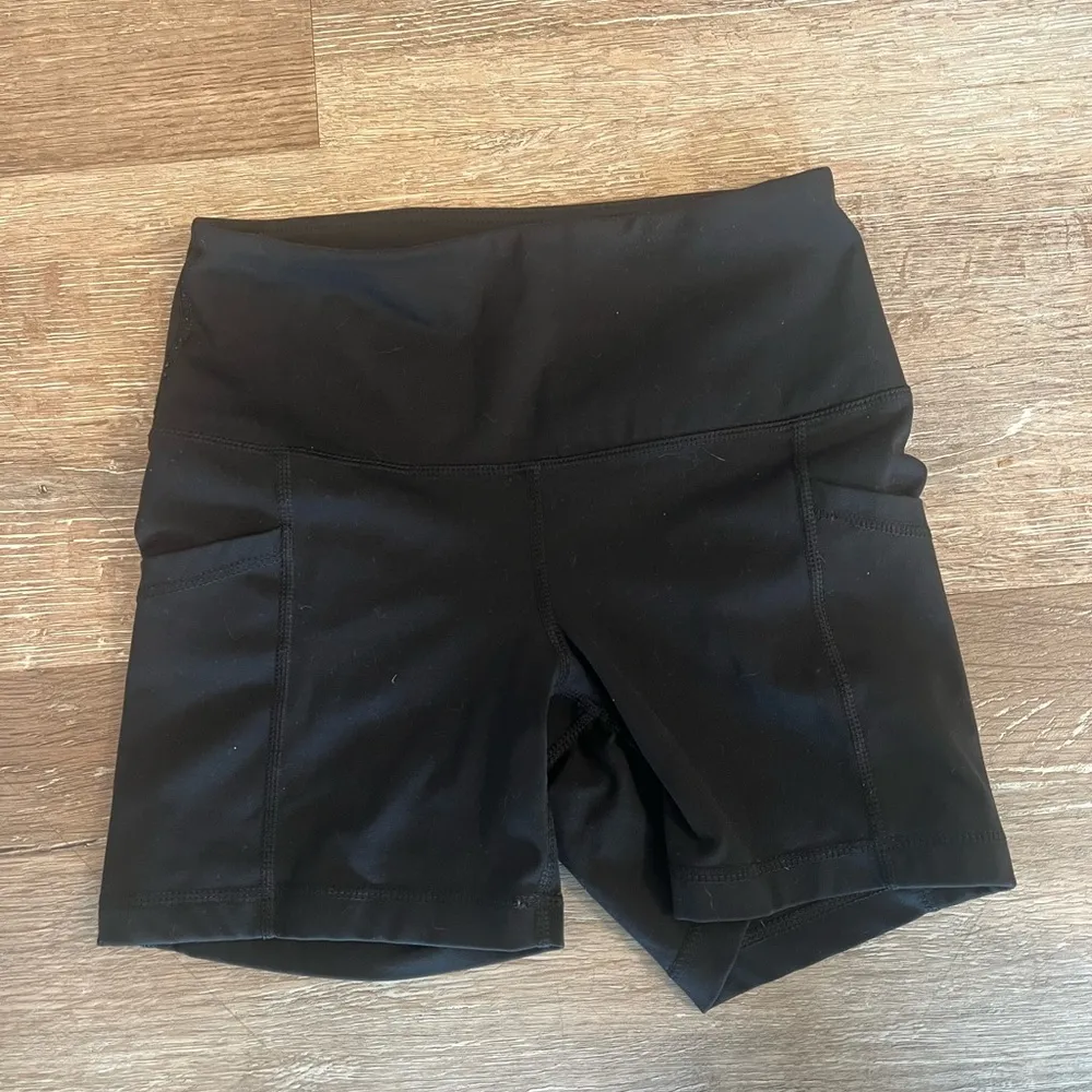 Yogalicious Black Biker Shorts with Pockets - Image 4