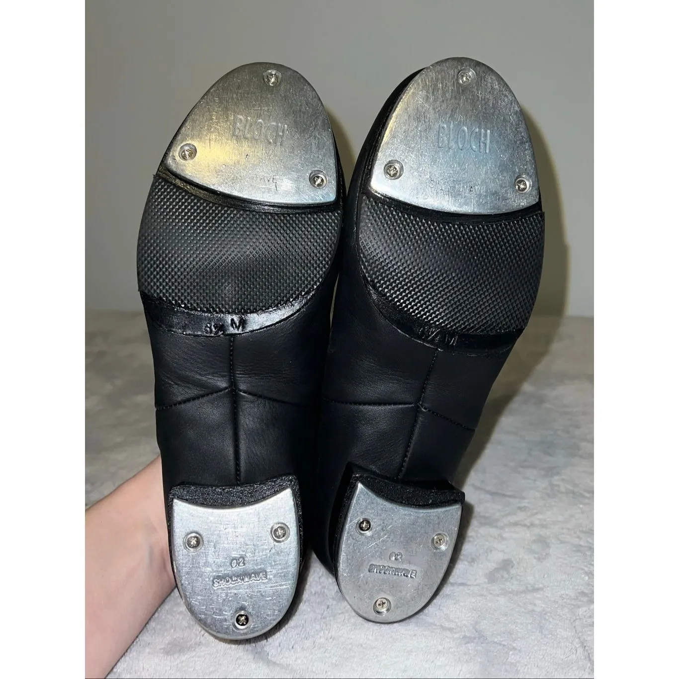 BLOCH Women’s Dance Shoes Jazz Tap 6.5 Black - Image 6