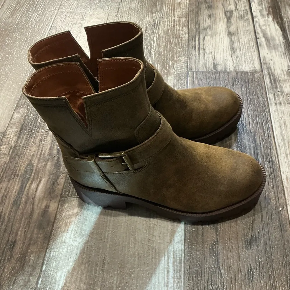 Zodiac Brown Combat & Moto Boots Size 6 - Image 4