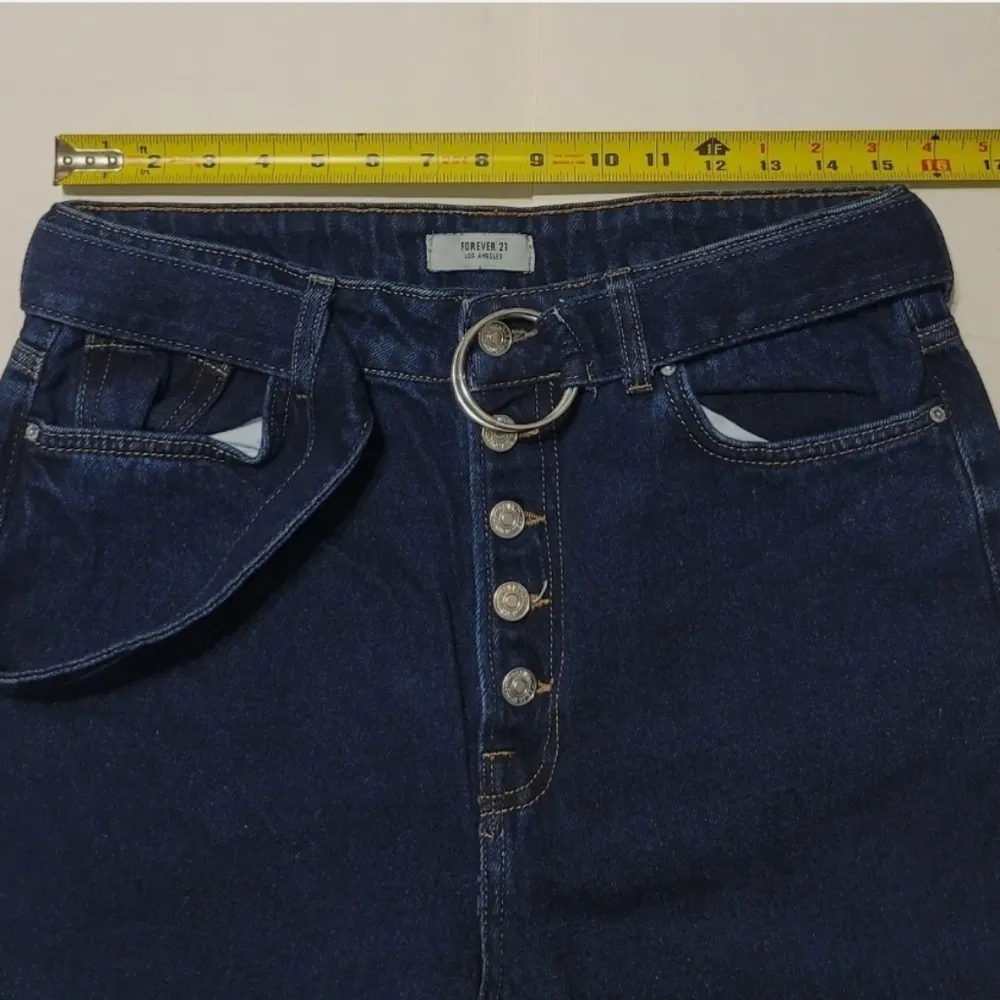 Women's Super Wide Leg, Blue Jeans, Button Closure Denim Belt Sz 29 - Image 3