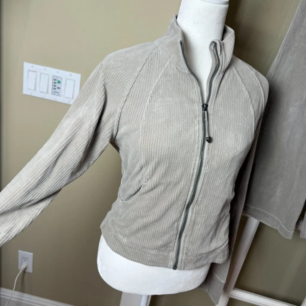 Lululemon Velvet Cord Scuba Jacket & Wide Leg Pants Riverstone Taupe Size 6/8 - Image 6