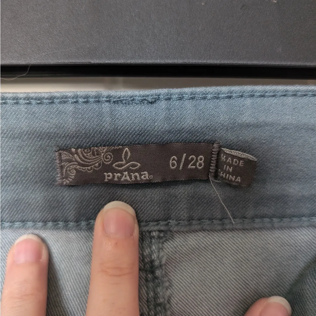 Prana Mid Rise Carlotta Crop Jean W6 Blue/Green/Gray - Image 3