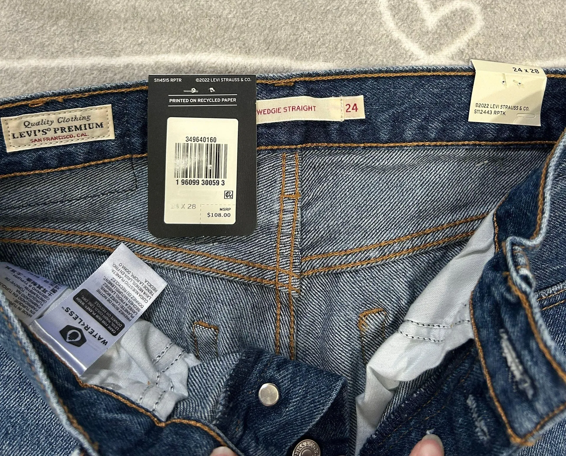 Levi’s Wedgie Straight Jeans - Image 2