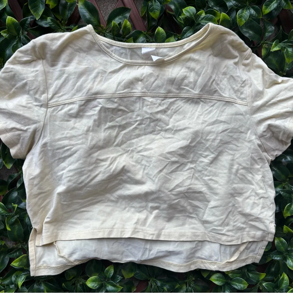 Alphalete Short Sleeve Cream Tee - Image 3