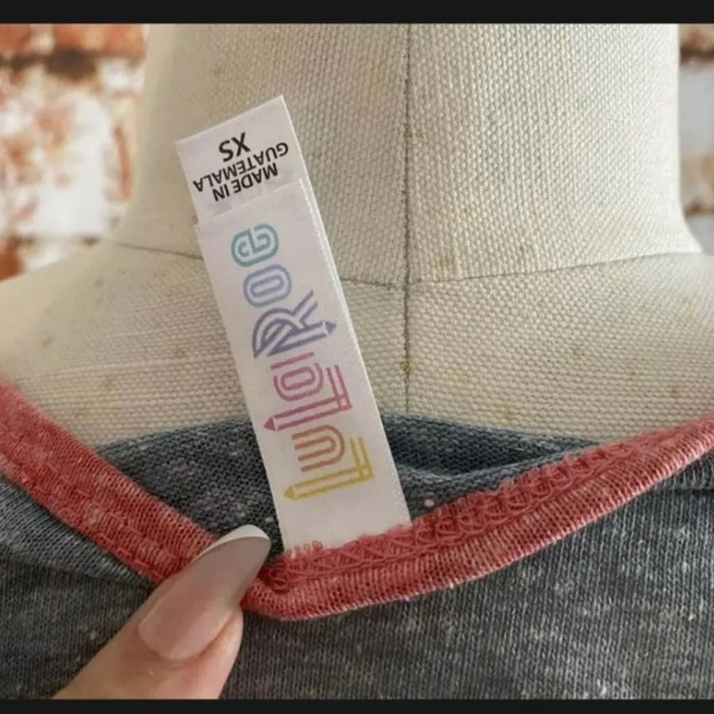 Lularoe Classic T Shirt Blue & Pink XS - Image 5