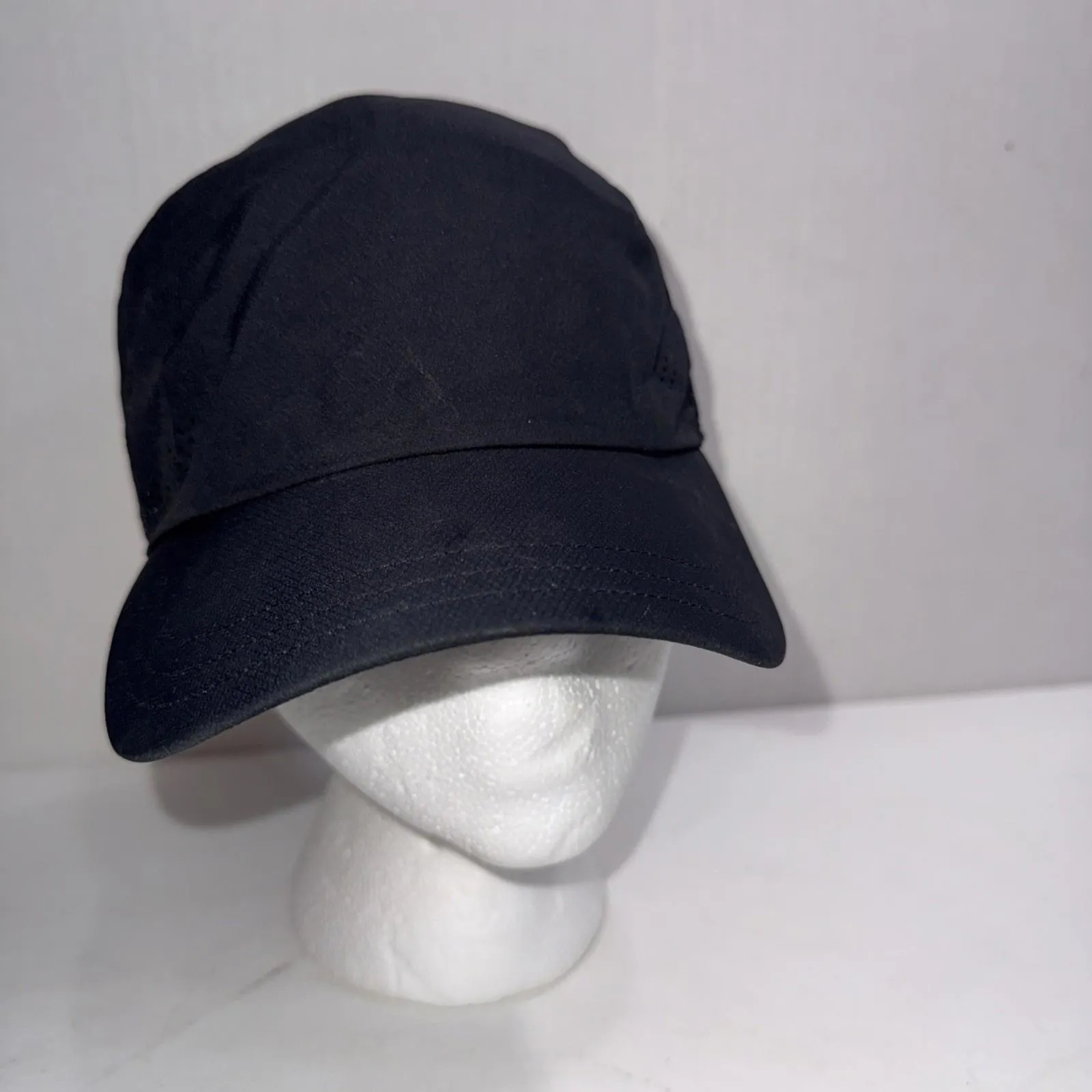 Athleta Athletic Minimalist Cap Strap Back Black Ventilated Running Athletic Hat - Image 5